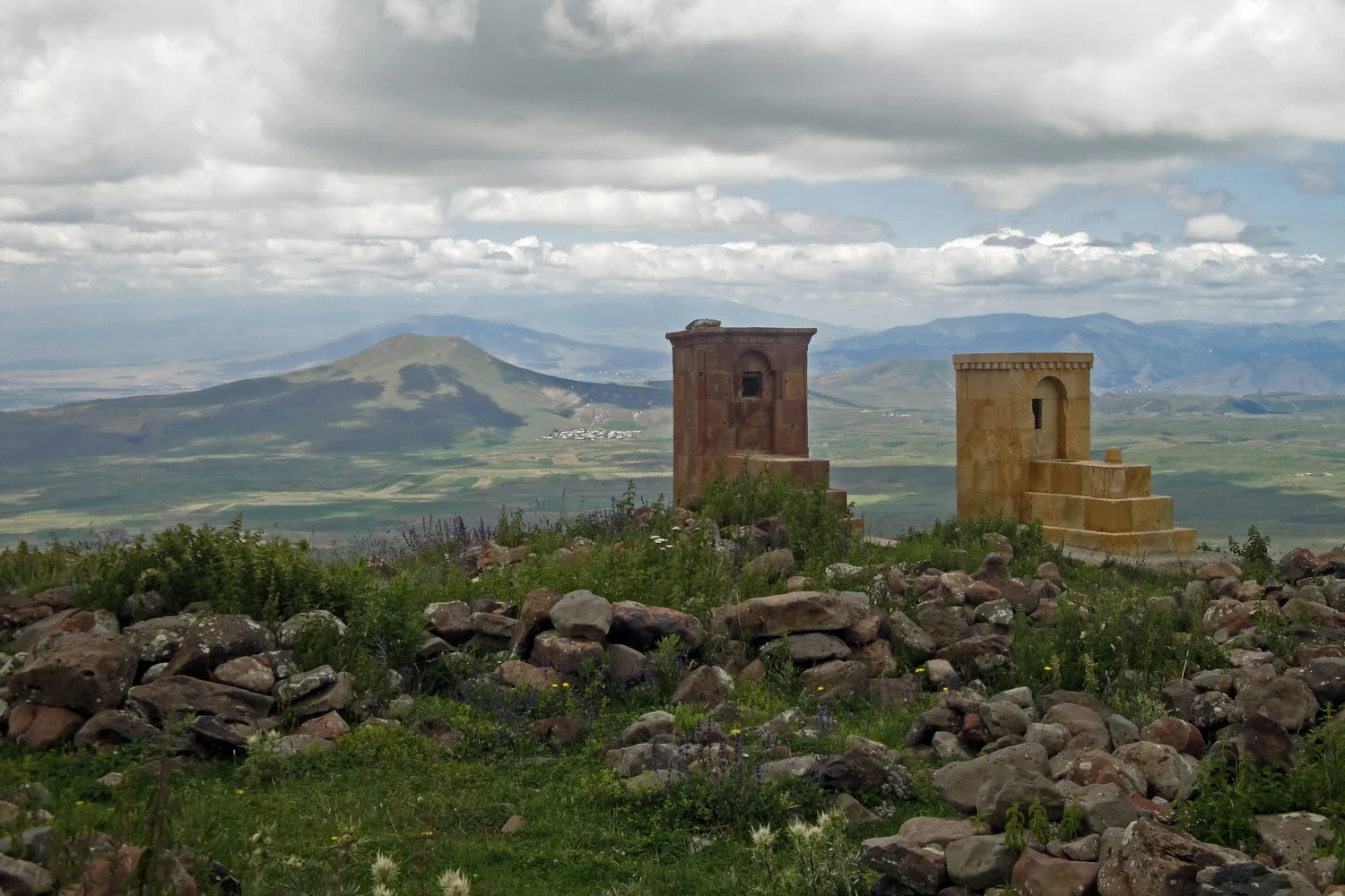 Geghama Mountains - view 12