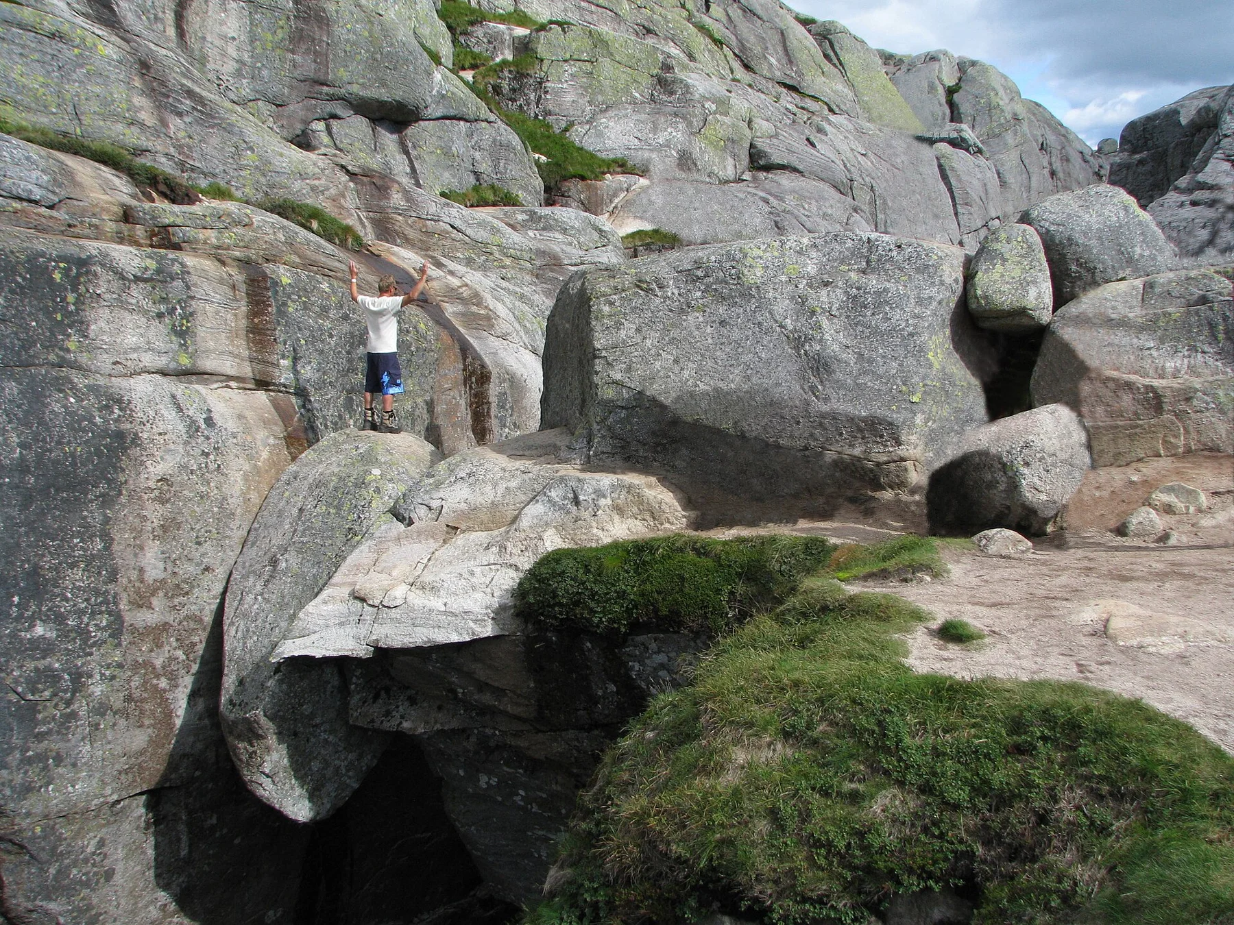Kjeragbolten Trail — view 5