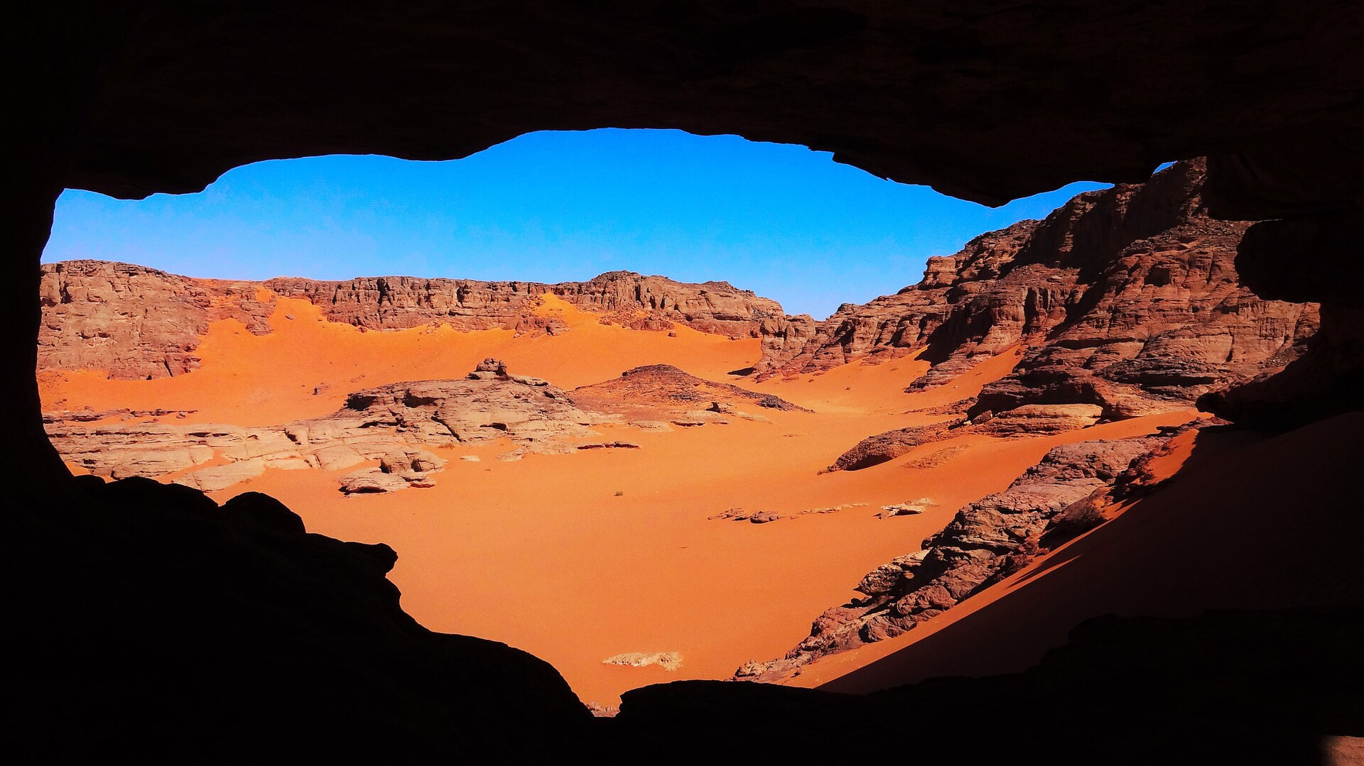 Nice View Of Orange Sand At Red Tadrart
