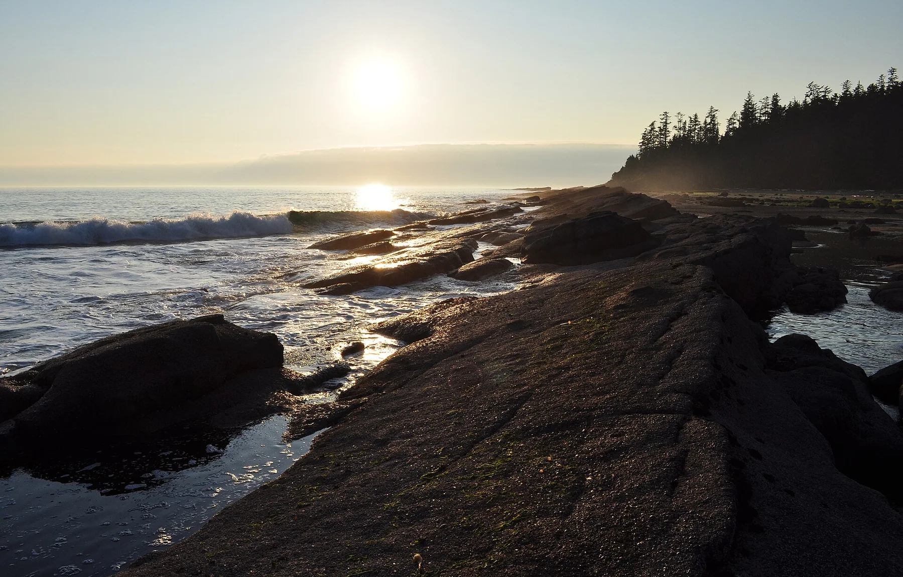A quaint sunset. Traseul Coastei de Vest, Vancouver Island, BC, Canada (6404595293)